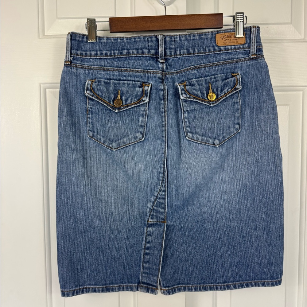 Levis Signature‎ Size 6 Jean Skirt Cotton Spandex Blend Pockets Denim - Picture 2 of 8